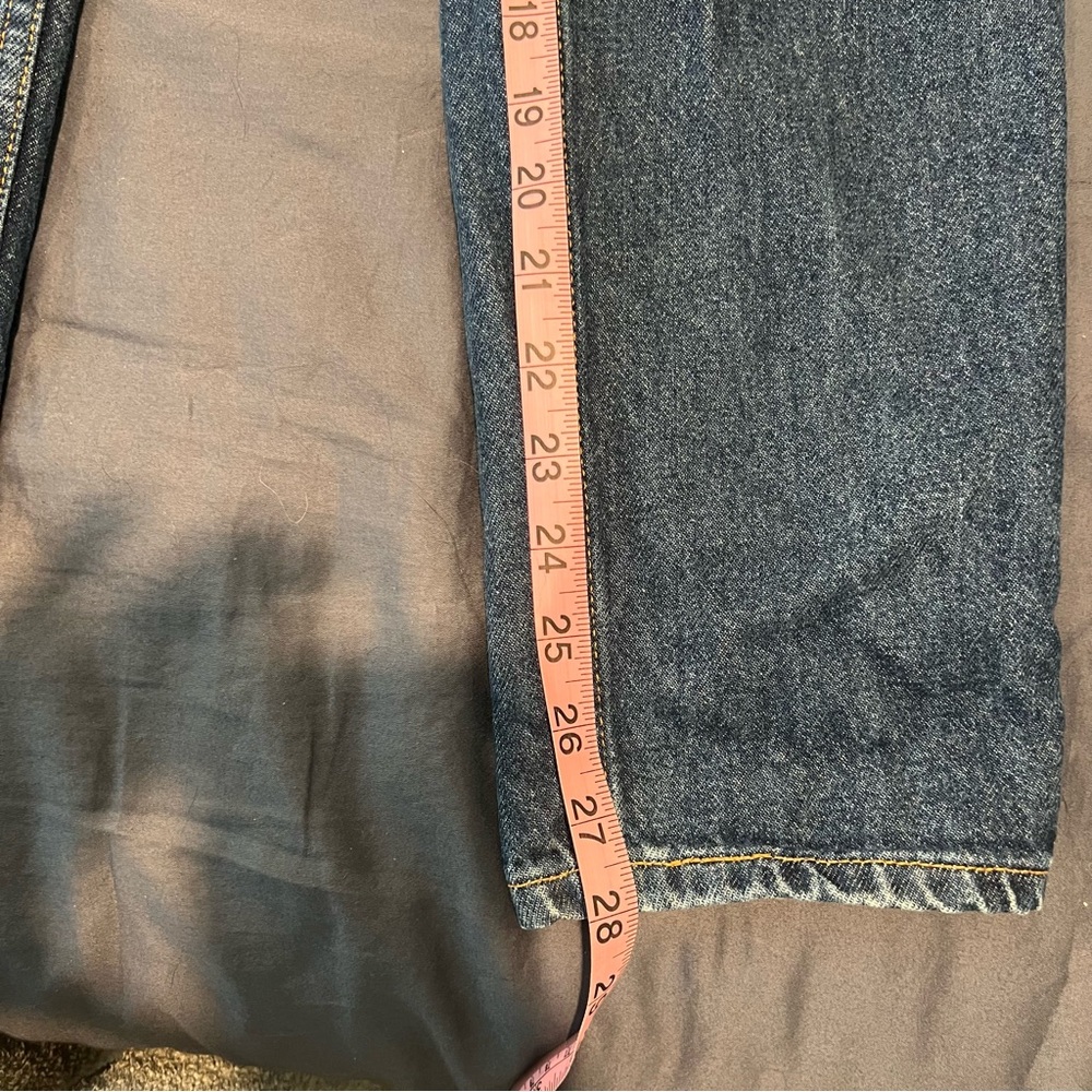 Classic Vintage Levi Tapered Blue Denim Jeans - Picture 8 of 8
